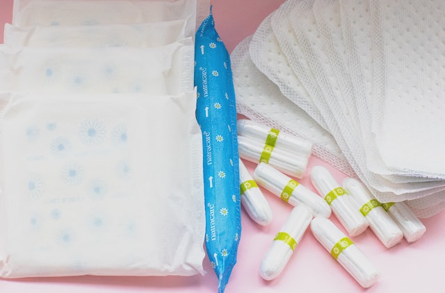 5 Essentials To Include In Your Daughter’s First Period Pack